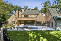 4585 E Conway Dr NW in Atlanta, GA - Building Photo - Building Photo