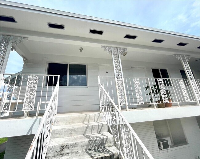601 S 19th Ave in Hollywood, FL - Building Photo - Building Photo