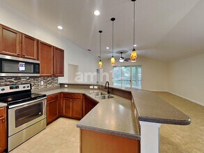 468 Casa Sevilla Ave in St. Augustine, FL - Foto de edificio - Building Photo