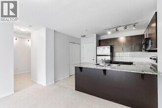 11667 Haney Byp in Maple Ridge, BC - Building Photo - Building Photo
