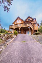 1130 Honeymoon Lake Dr in Greenbank, WA - Building Photo - Building Photo