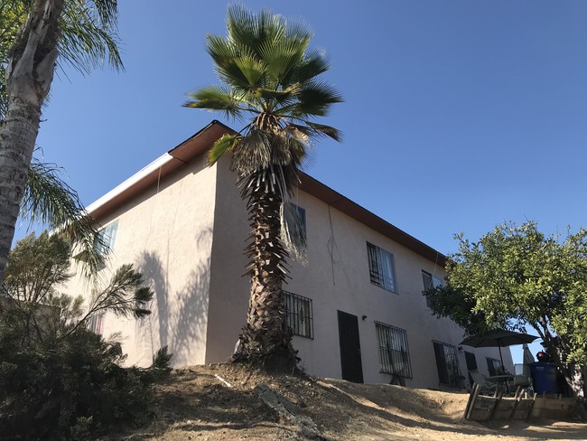 39th & Hilltop Homes in San Diego, CA - Foto de edificio - Building Photo