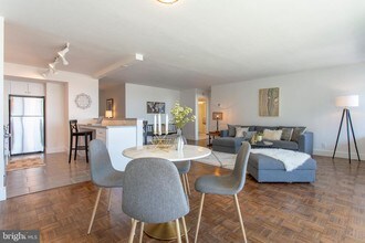 2401 Pennsylvania Ave-Unit -19A10 in Philadelphia, PA - Building Photo - Building Photo