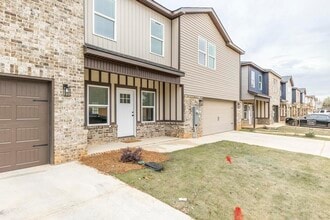 316 Beau Claire Cir in Byron, GA - Building Photo - Building Photo