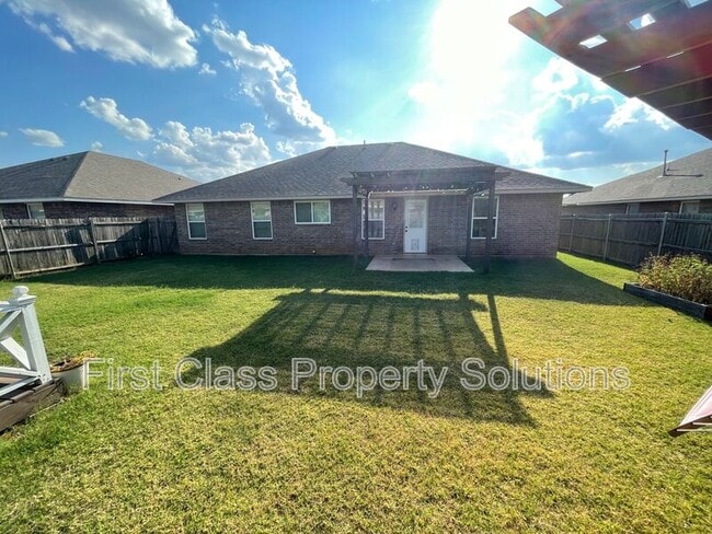 2265 Blue Jay Dr in Edmond, OK - Building Photo - Building Photo