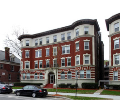 1589-1595 Beacon St Apartamentos