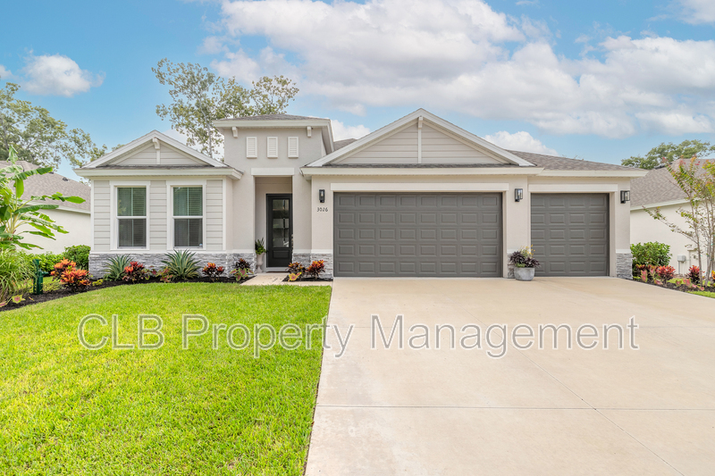 3026 Adrian Dr in Ormond Beach, FL - Building Photo