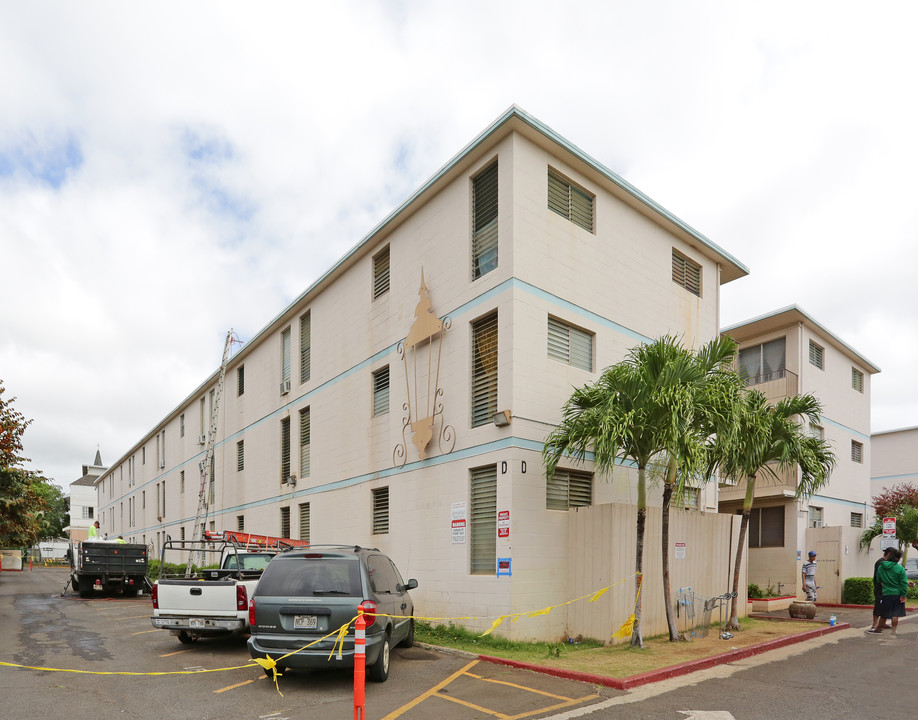 Su Casa Apartments in Waipahu, HI - Building Photo