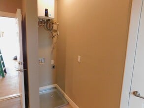 621 W 2nd St in Antioch, CA - Building Photo - Building Photo