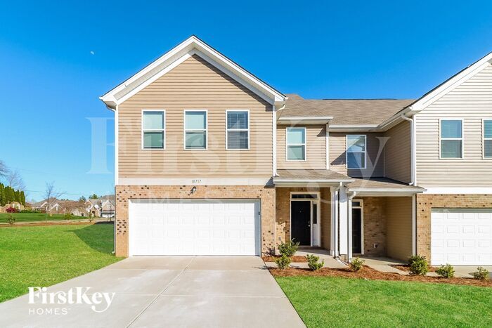 10717 Rivergate Dr NW in Huntersville, NC - Building Photo