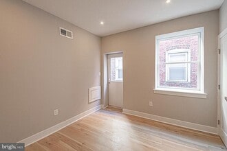 5412 Chancellor St in Philadelphia, PA - Foto de edificio - Building Photo