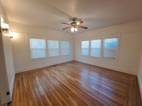 900 Newgate Way in Dixon, CA - Building Photo - Building Photo