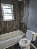 1165 Ruddell Rd in Vinton, VA - Building Photo