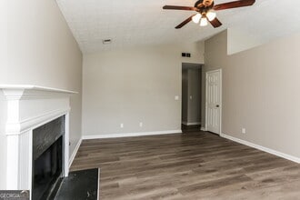 3466 Ashley Ct in Rex, GA - Foto de edificio - Building Photo
