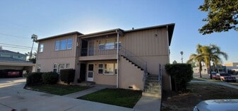 30 N Joanne Ave in Ventura, CA - Building Photo