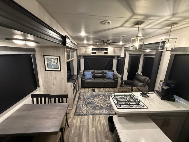 property at 6920 Riverland Dr