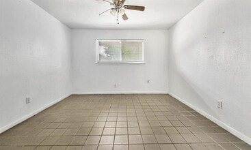 26 Farrell St in Houston, TX - Building Photo - Building Photo