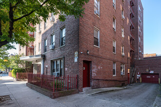 The Barcelona in Jackson Heights, NY - Building Photo - Building Photo