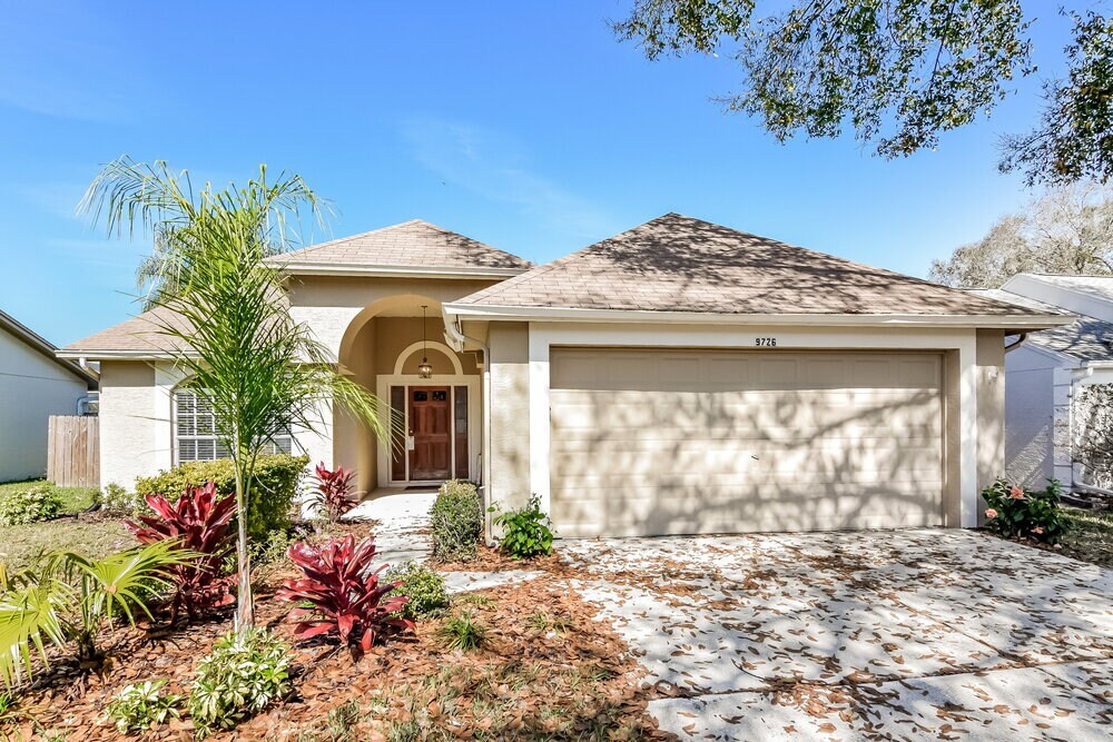 9726 Cypress Pond Ave in Tampa, FL - Building Photo