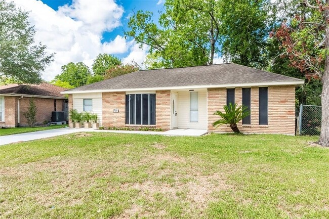 405 Bellmar Ln in Friendswood, TX - Building Photo - Building Photo