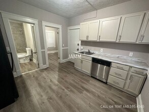 3026 Monroe Ave in Cleveland, OH - Building Photo - Building Photo