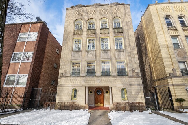 property at 6038 N Washtenaw Ave