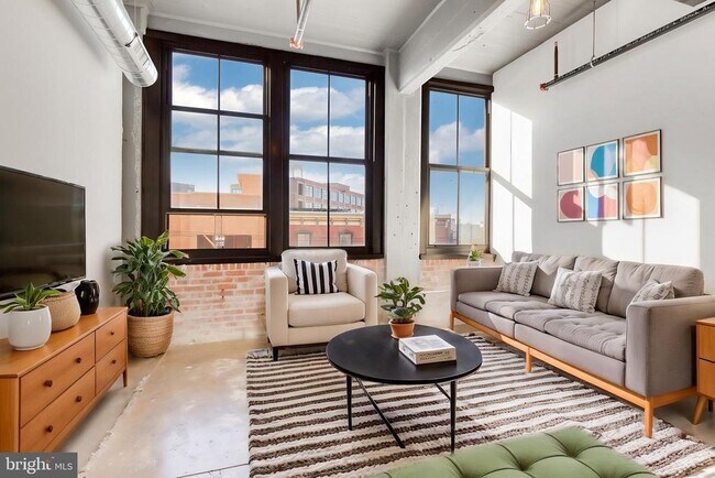 property at 1701 Tulip St