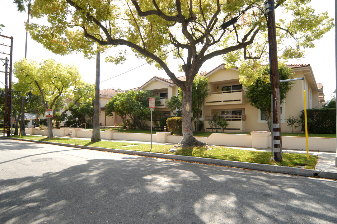 449 N Catalina Ave in Pasadena, CA - Building Photo