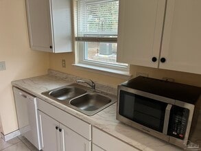 3222 Redwood Ln in Gulf Breeze, FL - Building Photo - Building Photo