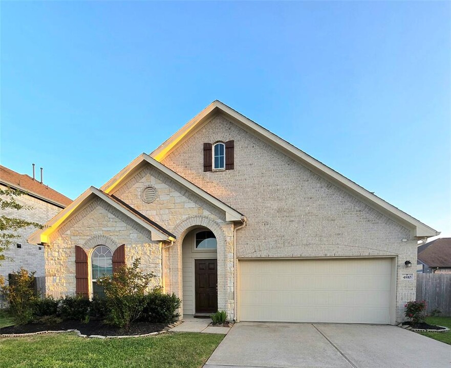 4810 Goldeneye Dr in Baytown, TX - Building Photo