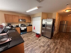 8006 N 10th St in Tampa, FL - Building Photo - Building Photo