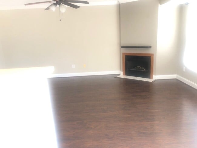 1201 Riviera Dr in Bloomington, IL - Building Photo - Building Photo