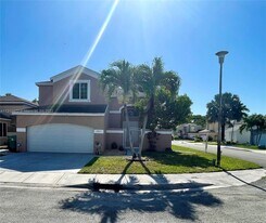 2851 River Run Ter in Miramar, FL - Building Photo