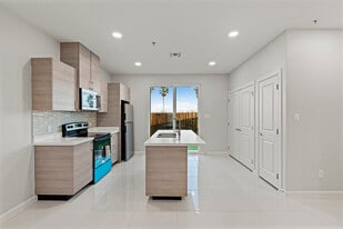 The Coves at Weslaco in Weslaco, TX - Building Photo