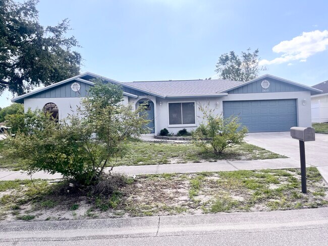2420 Briar Oak Cir in Sarasota, FL - Foto de edificio - Building Photo
