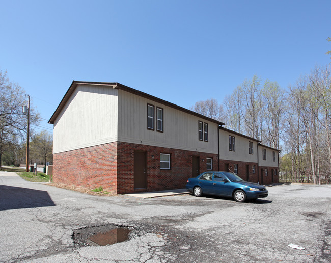 820-824 South Rd in High Point, NC - Foto de edificio - Building Photo