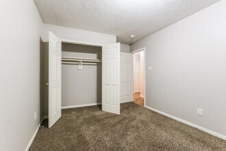 27 Orchid Grove Pl in Conroe, TX - Building Photo - Building Photo