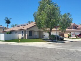 25375 Forest Wood Cir in Menifee, CA - Building Photo