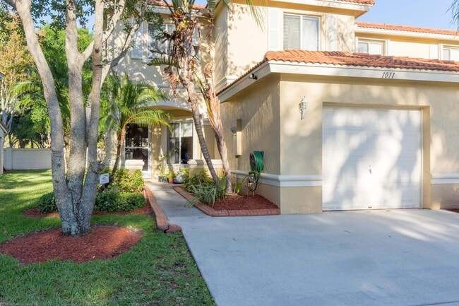 property at 1011 Arezzo Cir