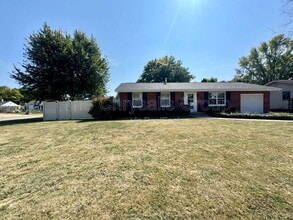 814 14th St in Peru, IL - Building Photo - Building Photo