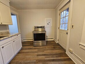 14 Pleasant St in Sanford, ME - Building Photo - Building Photo