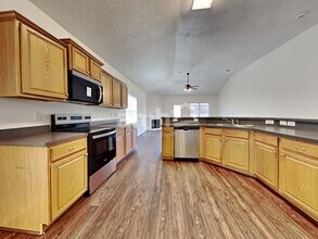 1012 Crane Cir in Saginaw, TX - Building Photo - Building Photo