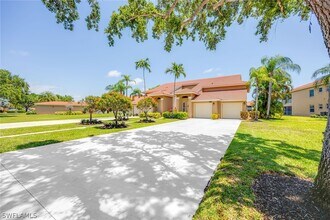 6710 Huntington Lakes Cir in Naples, FL - Building Photo - Building Photo