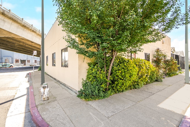 1092 Calcot Pl in Oakland, CA - Building Photo - Building Photo