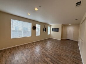 371 Huerta St in Oxnard, CA - Building Photo - Building Photo