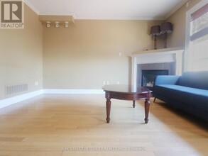 1216 Sandpiper Rd in Oakville, ON - Building Photo - Building Photo