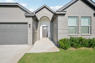 4266 W Vlg Pk Dr in Skiatook, OK - Building Photo - Building Photo