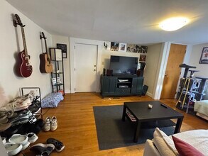 32 Shepard St in Boston, MA - Building Photo - Building Photo