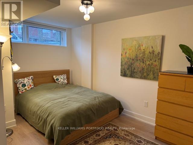 188 McRoberts Ave in Toronto, ON - Building Photo - Building Photo