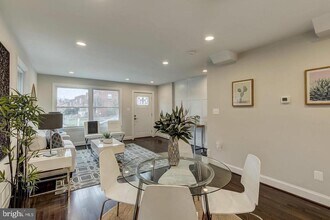 475 Madison St NE in Washington, DC - Building Photo - Building Photo